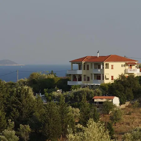 Mentis Aparthotel Meganisi