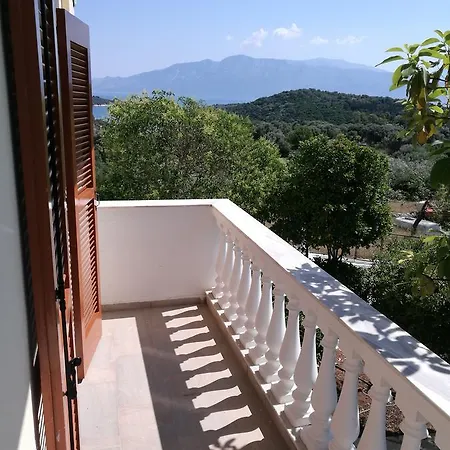 Aparthotel Mentis Meganisi